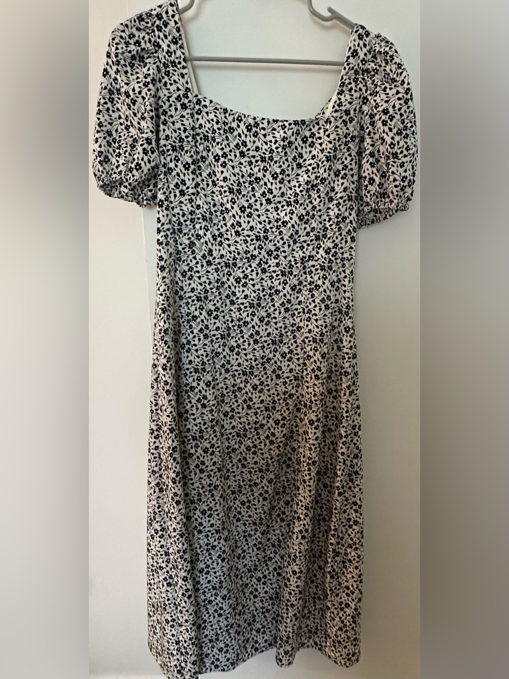 Altar'd State Black and White Floral Puff Sleeve Midi Dress